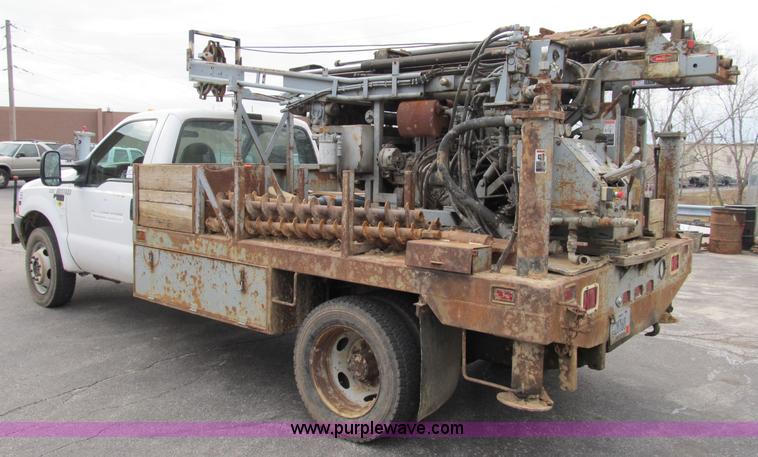 image for item B2596 1999 Ford F550 Super Duty truck with CME drill rig