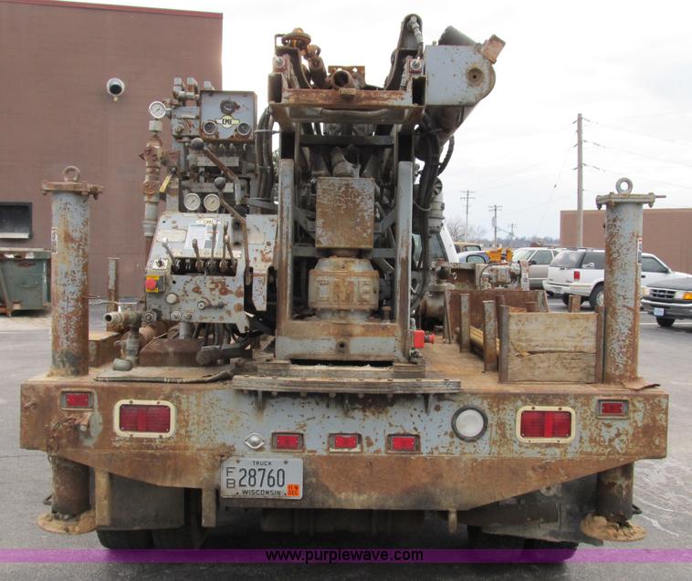 image for item B2596 1999 Ford F550 Super Duty truck with CME drill rig