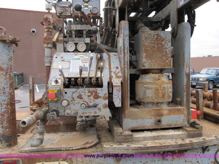 image for item B2596 1999 Ford F550 Super Duty truck with CME drill rig