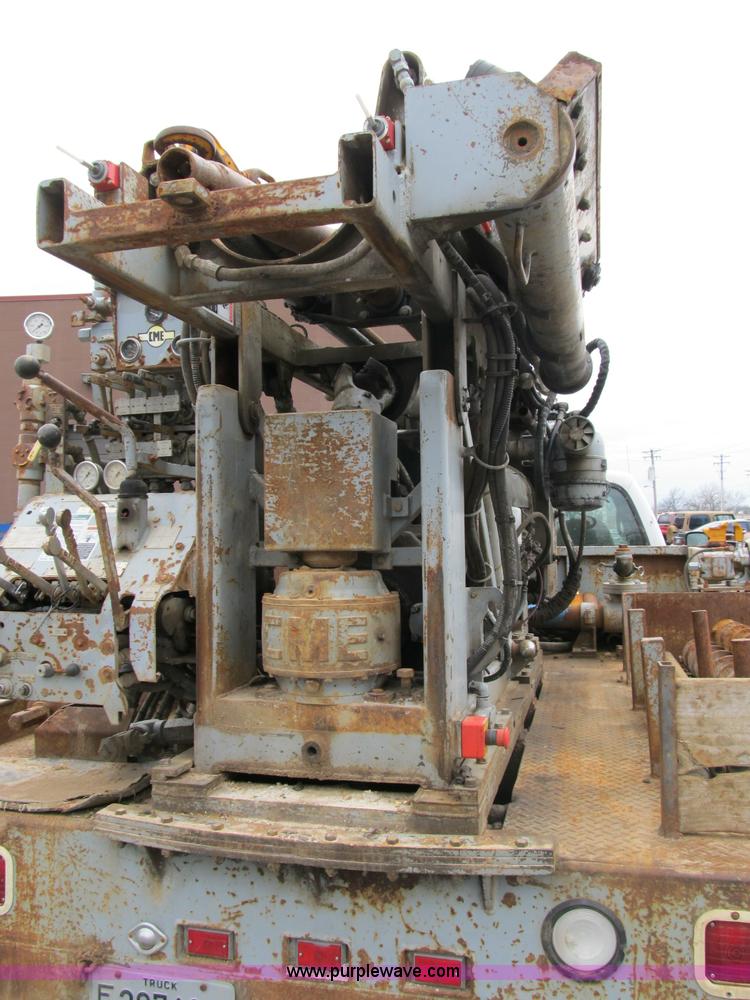 image for item B2596 1999 Ford F550 Super Duty truck with CME drill rig