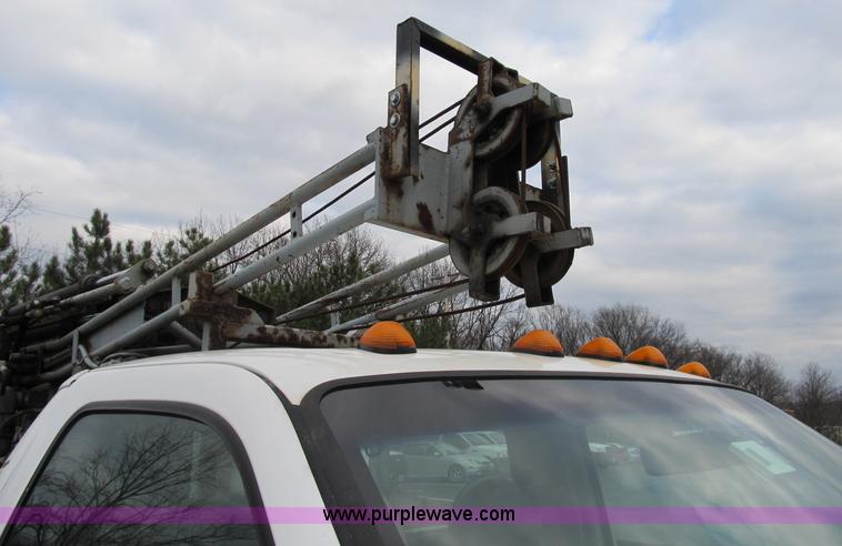 image for item B2596 1999 Ford F550 Super Duty truck with CME drill rig