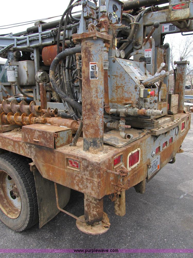 image for item B2596 1999 Ford F550 Super Duty truck with CME drill rig