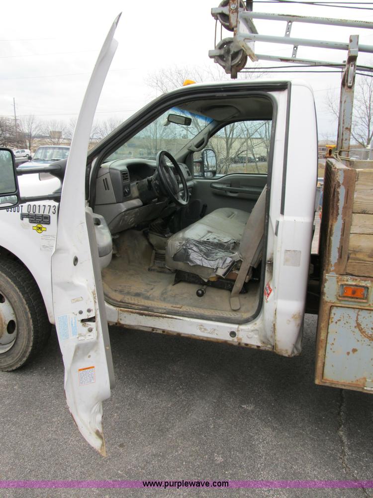 image for item B2596 1999 Ford F550 Super Duty truck with CME drill rig