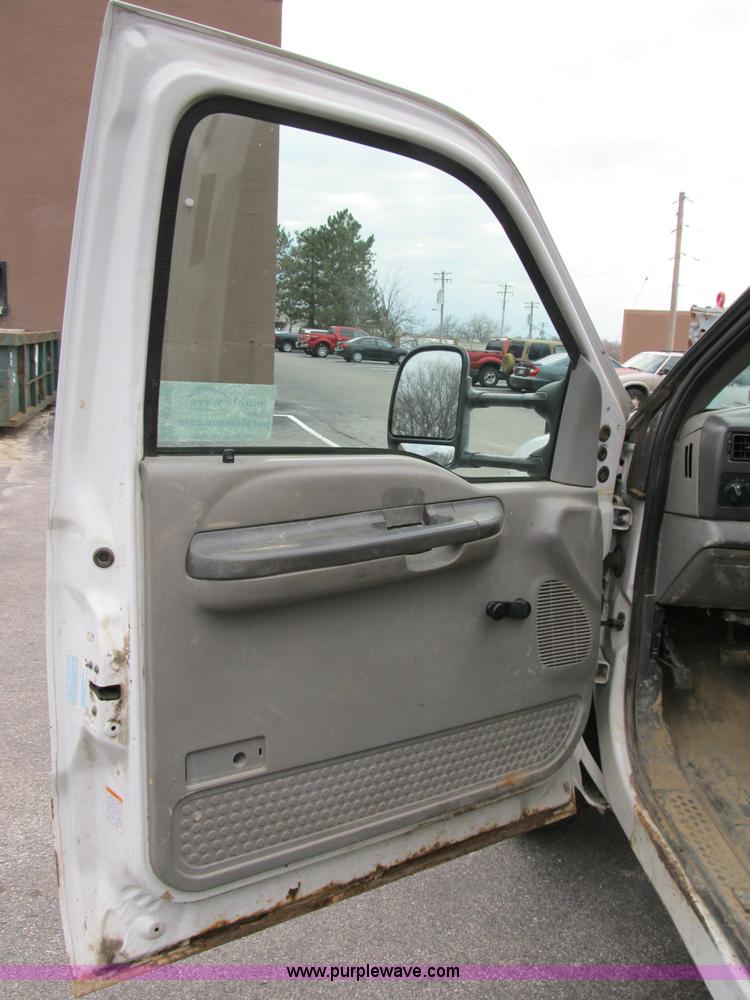 image for item B2596 1999 Ford F550 Super Duty truck with CME drill rig