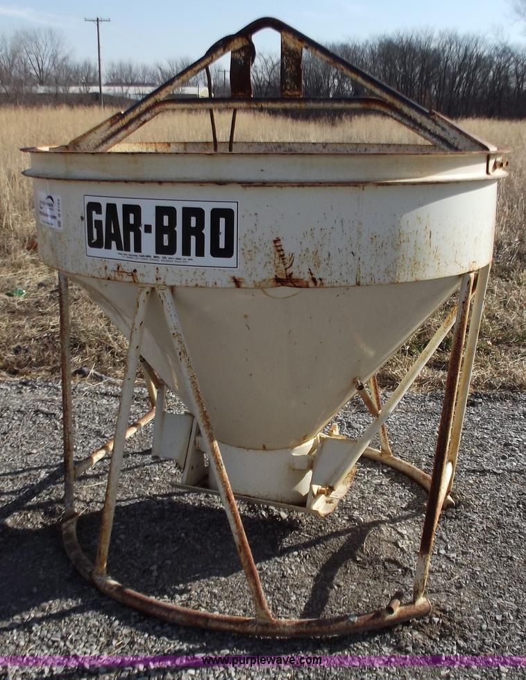 GarBro concrete hopper in Marshall, MO Item B6163 sold Purple Wave