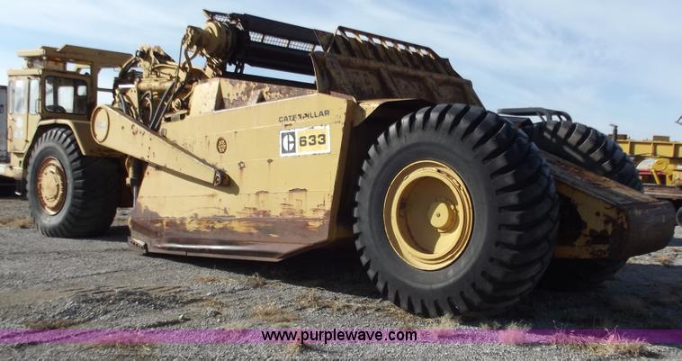 image for item B6166 Caterpillar 633 elevating scraper