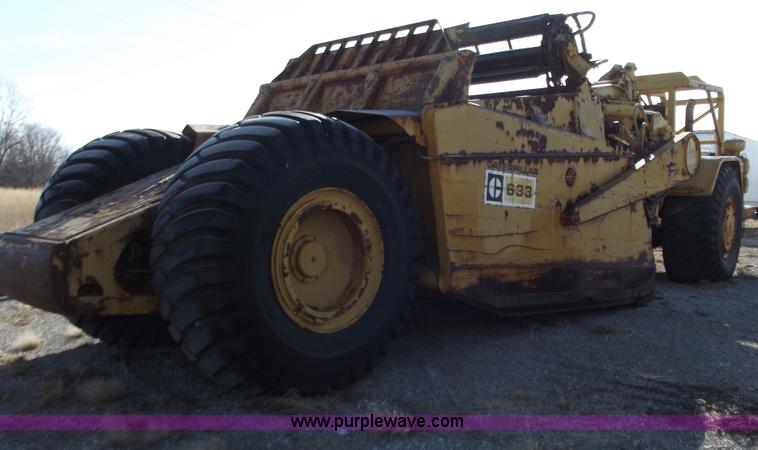 image for item B6166 Caterpillar 633 elevating scraper