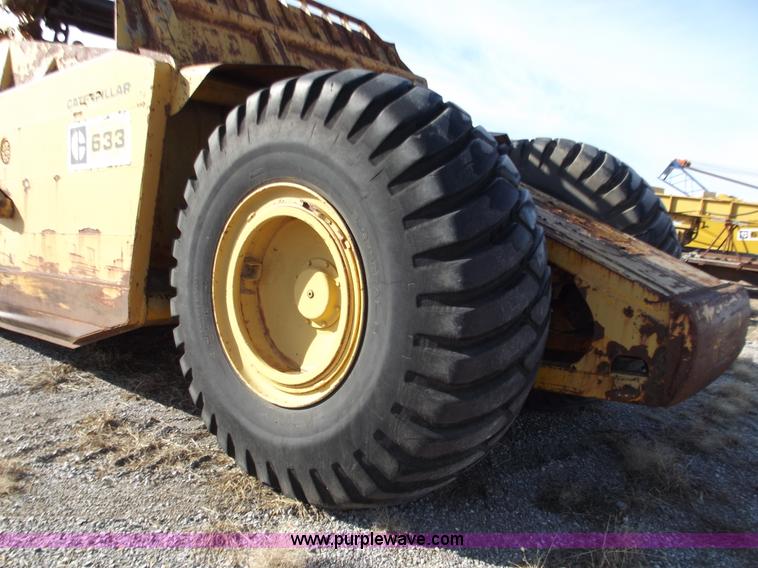 image for item B6166 Caterpillar 633 elevating scraper