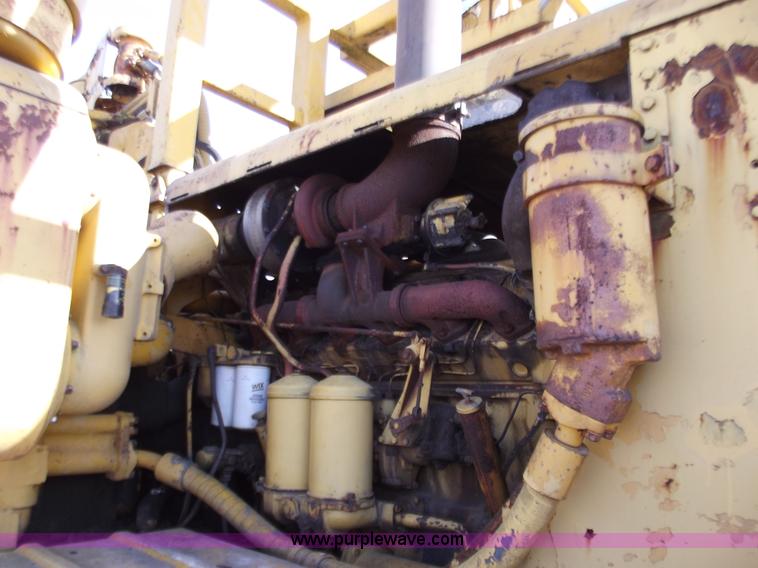 image for item B6166 Caterpillar 633 elevating scraper