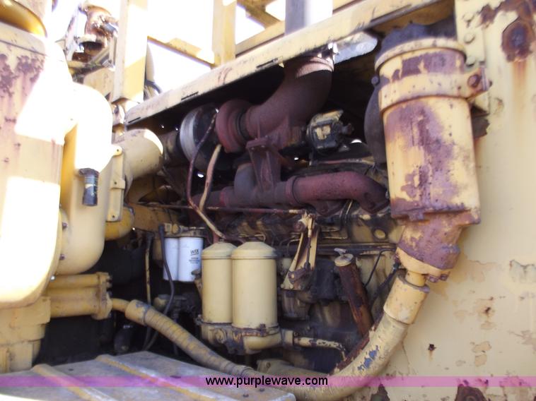 image for item B6166 Caterpillar 633 elevating scraper