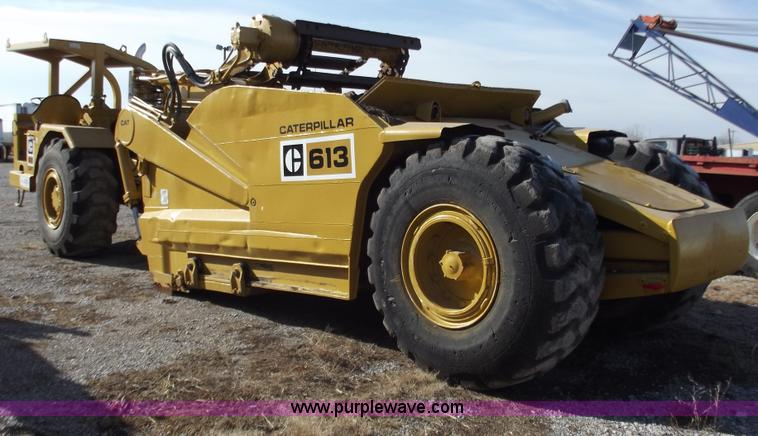 image for item B6168 Caterpillar 613 elevating scraper