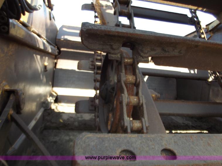 image for item B6168 Caterpillar 613 elevating scraper