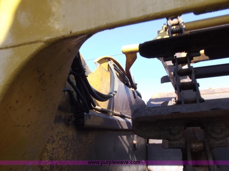 image for item B6168 Caterpillar 613 elevating scraper