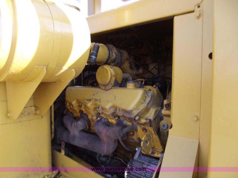 image for item B6168 Caterpillar 613 elevating scraper