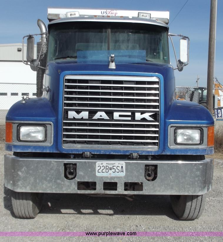 image for item B6175 1997 Mack CH613 dump truck