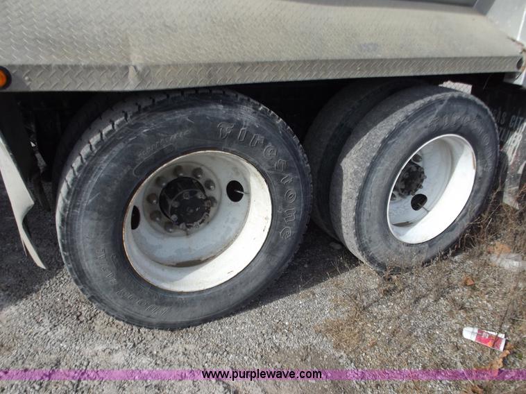 image for item B6175 1997 Mack CH613 dump truck