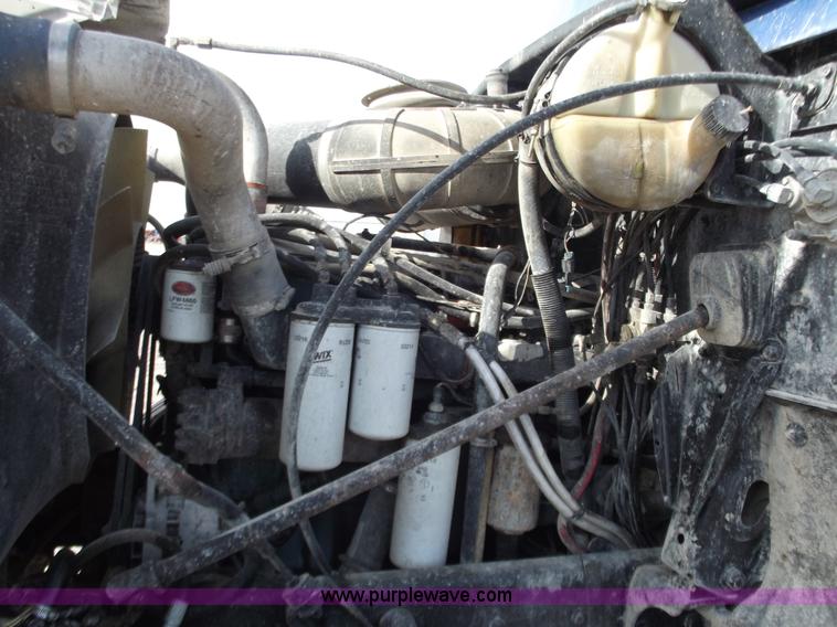 image for item B6175 1997 Mack CH613 dump truck