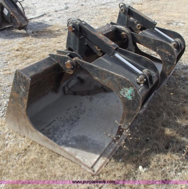 image for item B6178 Gator 85" industrial grapple bucket