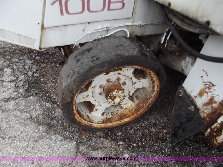 image for item B6228 Raygo 100B ride-on milling machine