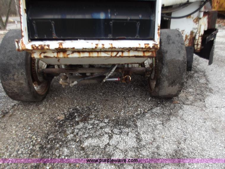 image for item B6228 Raygo 100B ride-on milling machine