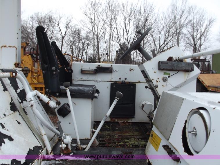 image for item B6228 Raygo 100B ride-on milling machine