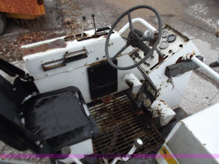 image for item B6228 Raygo 100B ride-on milling machine