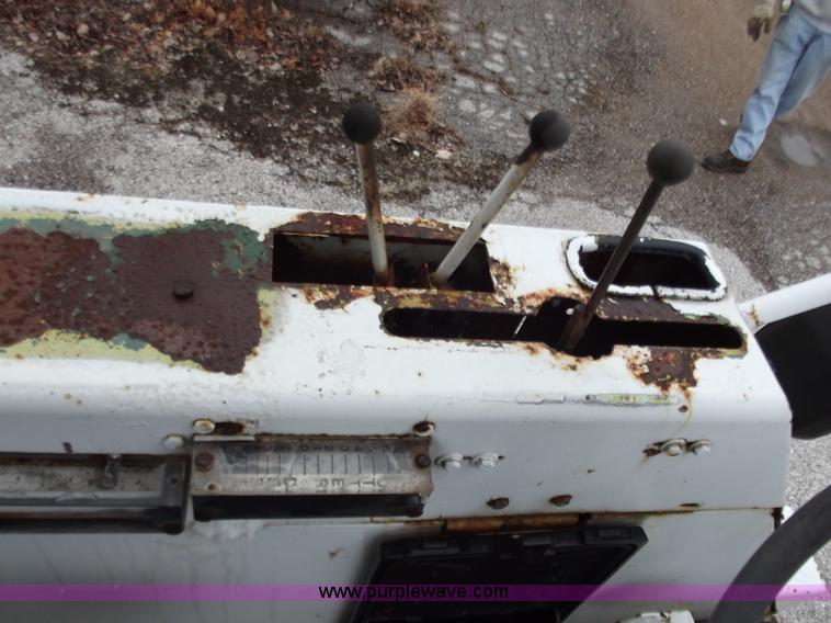 image for item B6228 Raygo 100B ride-on milling machine