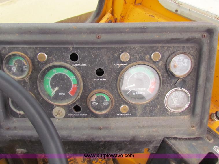 image for item B7064 John Deere 762 scraper