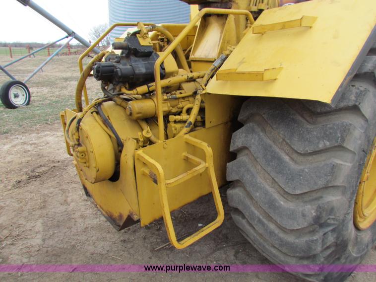 image for item B7064 John Deere 762 scraper