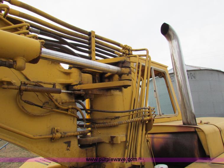 image for item B7064 John Deere 762 scraper