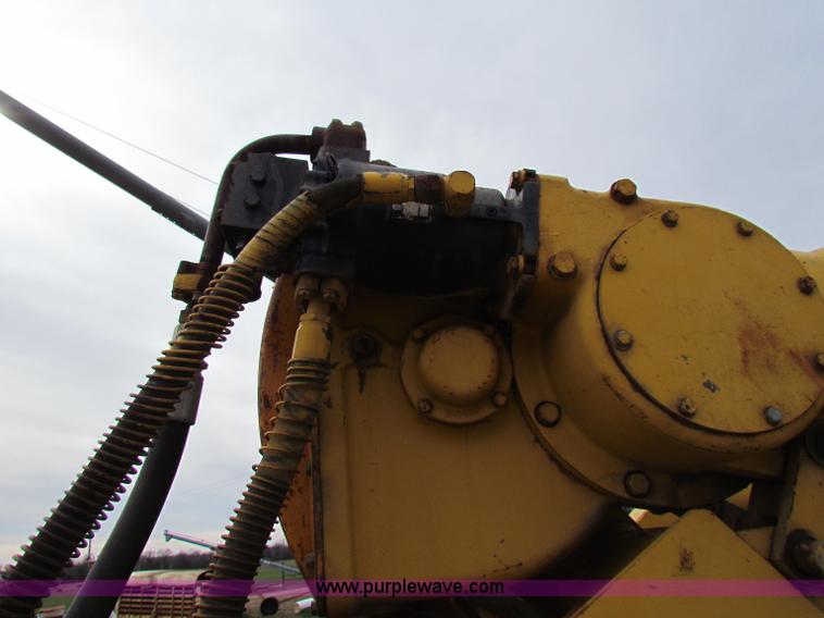 image for item B7064 John Deere 762 scraper