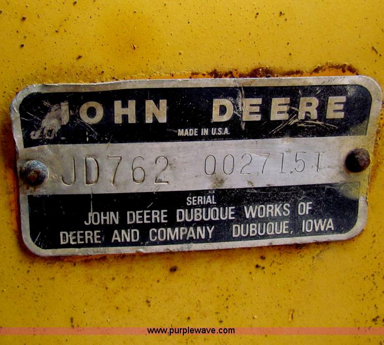 image for item B7064 John Deere 762 scraper