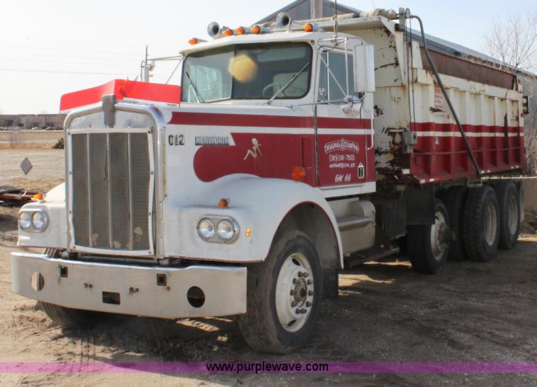 image for item B8877 1977 Kenworth tandem axle dump truck
