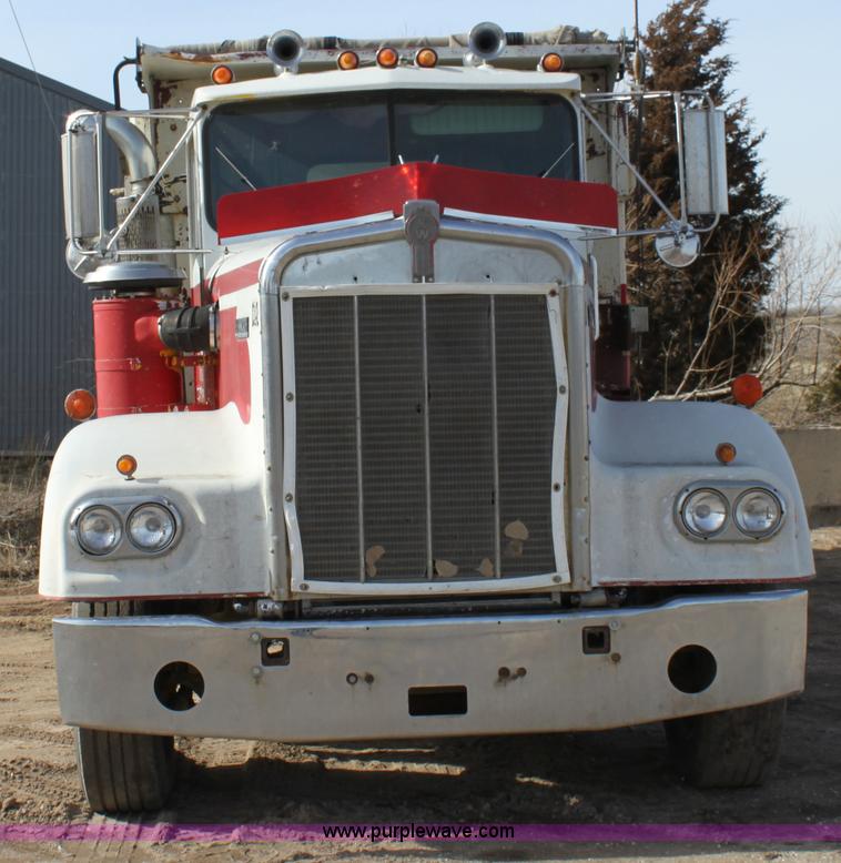 image for item B8877 1977 Kenworth tandem axle dump truck