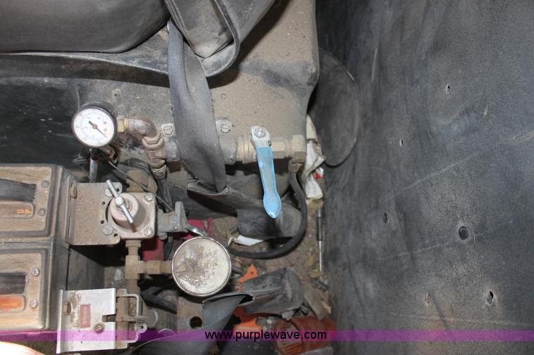 image for item B8877 1977 Kenworth tandem axle dump truck