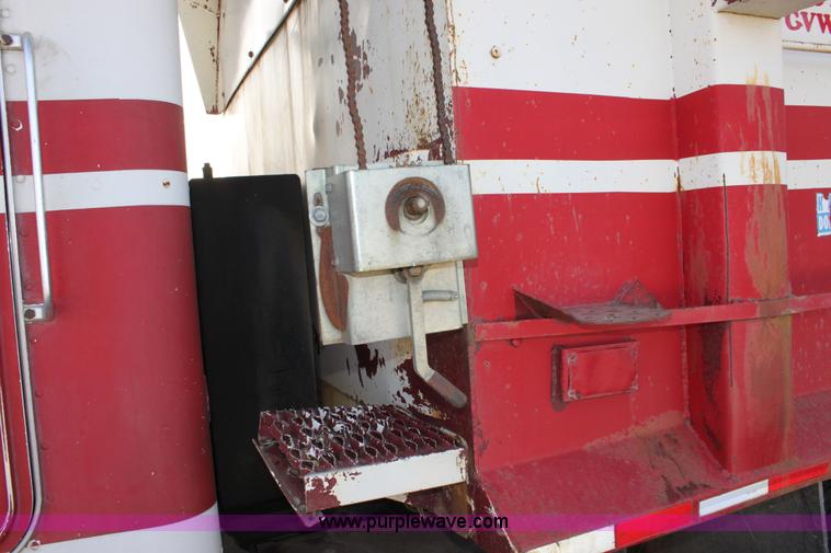 image for item B8877 1977 Kenworth tandem axle dump truck