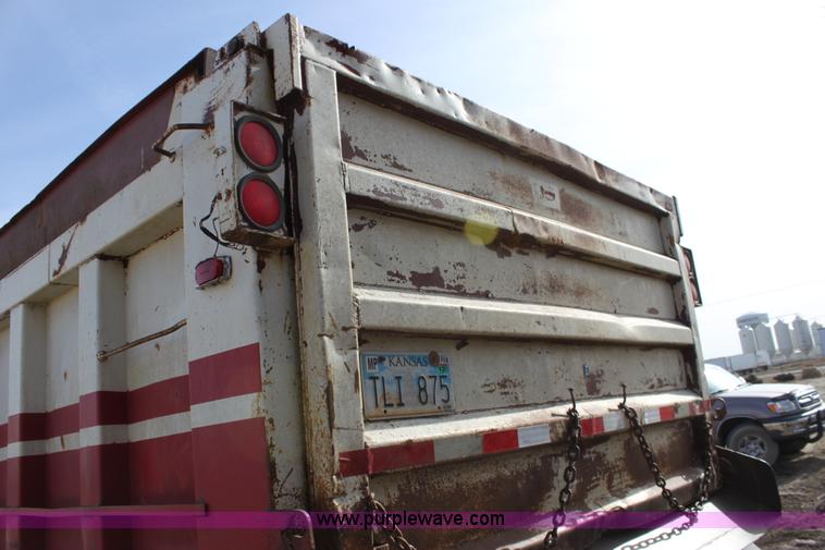 image for item B8877 1977 Kenworth tandem axle dump truck
