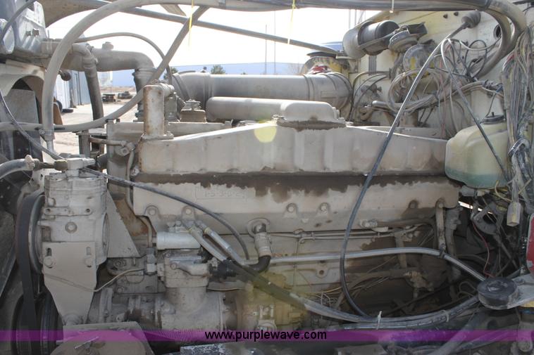 image for item B8877 1977 Kenworth tandem axle dump truck