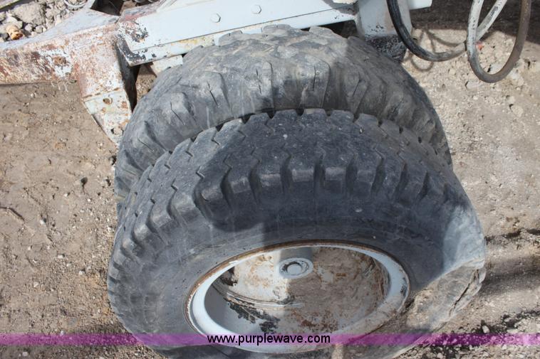image for item B8885 Cedarapids jaw crusher