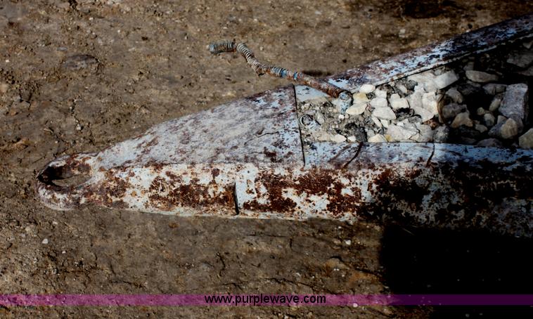 image for item B8885 Cedarapids jaw crusher