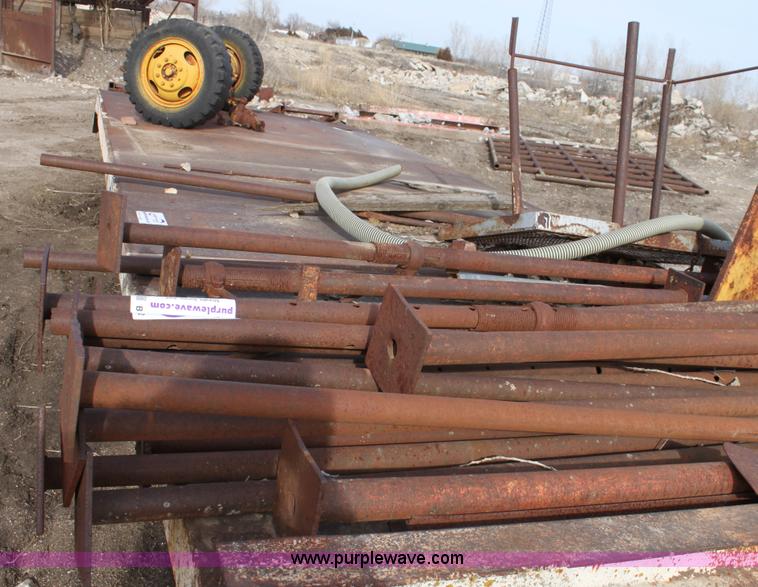 image for item B8892 (6) shoring jacks