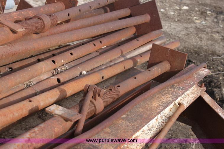 image for item B8892 (6) shoring jacks