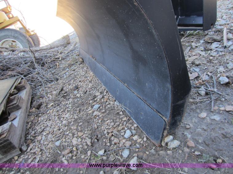 image for item B9075 2008 John Deere BL8B snow blade skid steer attachment