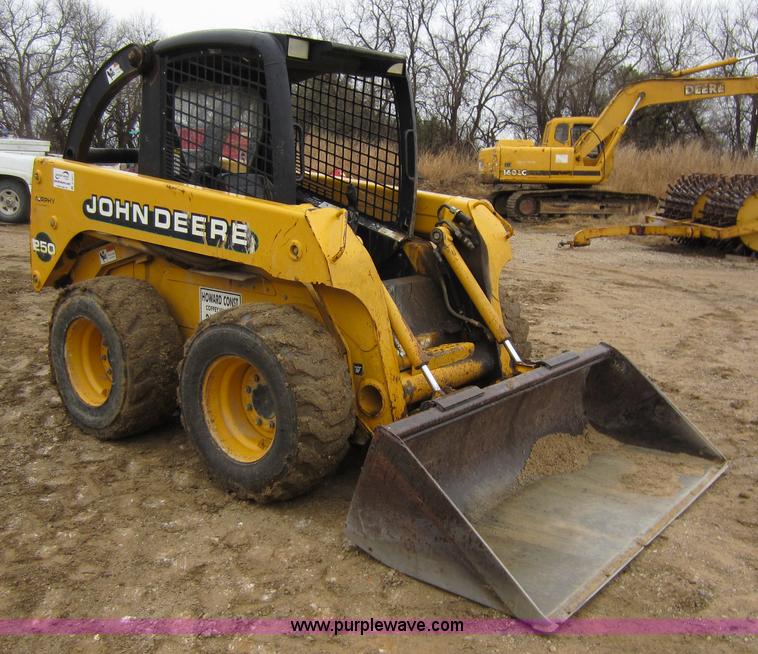 image for item C5271 1999 John Deere 250 skid steer