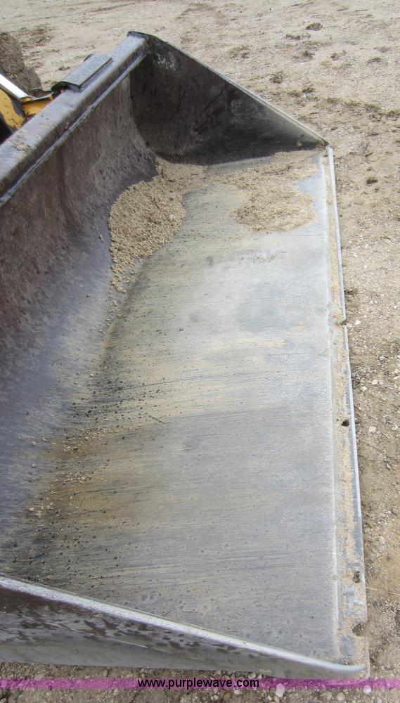 image for item C5271 1999 John Deere 250 skid steer