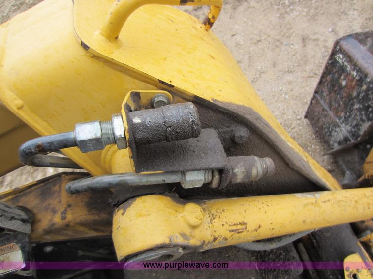 image for item C5271 1999 John Deere 250 skid steer