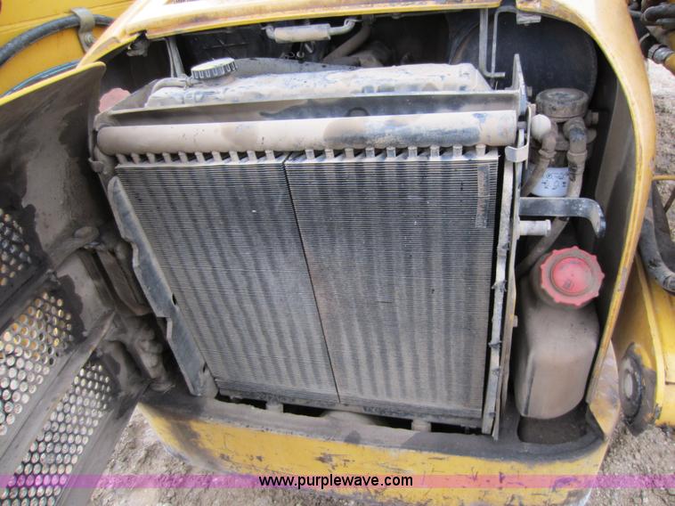 image for item C5271 1999 John Deere 250 skid steer