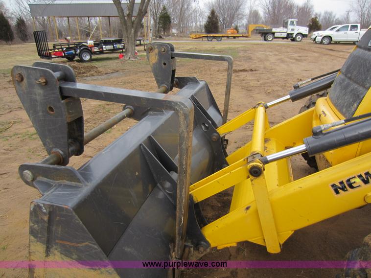 image for item C5276 2006 New Holland B95 backhoe