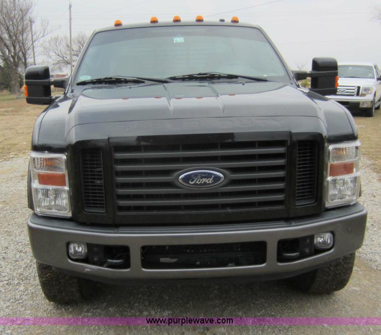 image for item C5277 2008 Ford F250 Super Duty  XLT pickup truck