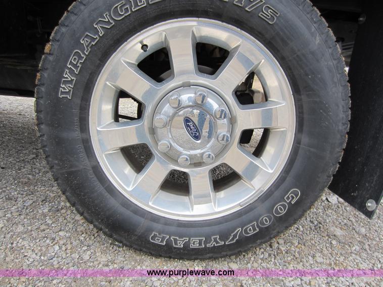 image for item C5277 2008 Ford F250 Super Duty  XLT pickup truck